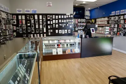 T&E Phone Repair - Camelback Rd | Glendale, AZ - photo 2