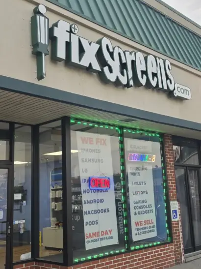 iFixScreens Hicksville - photo 1