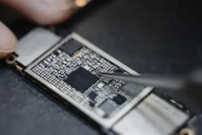 iValue Repair and Phone Buying - photo 1